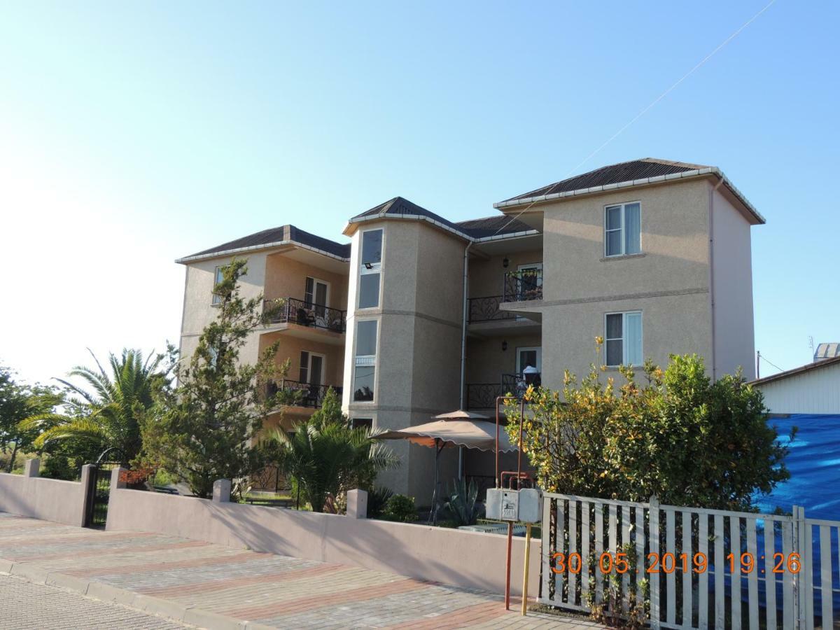 Nika Inn Kobuleti Exterior photo